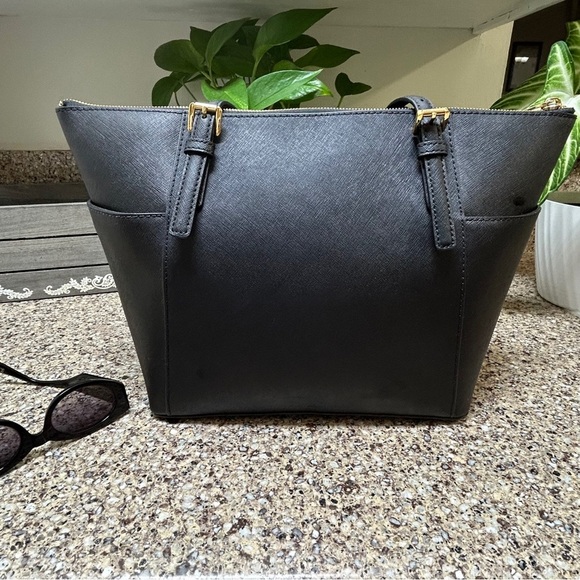 MICHAEL KORS East West “Jet Set” Saffiano Leather Top Zip Tote Shoulder Bag - Picture 3 of 9